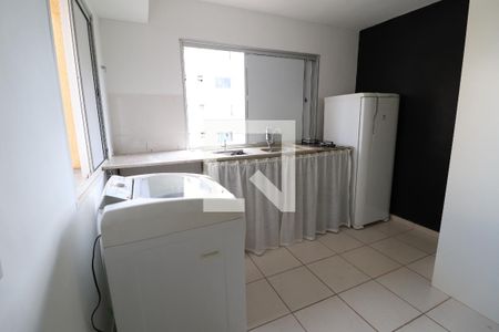 Cozinha e Área de Serviço de apartamento para alugar com 1 quarto, 30m² em Jardim Patrícia, Uberlândia