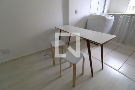 Cozinha de apartamento para alugar com 1 quarto, 30m² em Jardim Patrícia, Uberlândia