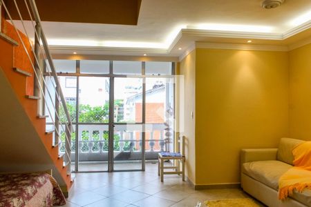 Sala 1 de apartamento para alugar com 3 quartos, 150m² em Jardim Três Marias, Guarujá