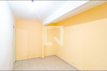 Quarto de casa para alugar com 1 quarto, 50m² em Cidade Domitila, São Paulo