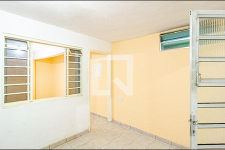 Sala de casa para alugar com 1 quarto, 50m² em Cidade Domitila, São Paulo