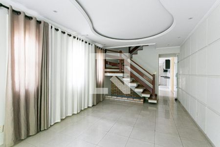 Sala de casa para alugar com 3 quartos, 220m² em Jardim Textil, São Paulo