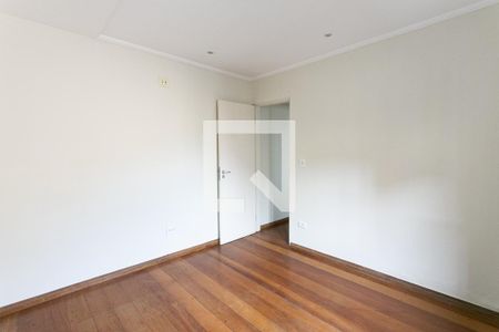 Quarto 1 de casa para alugar com 3 quartos, 220m² em Jardim Textil, São Paulo