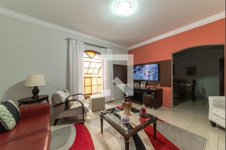 Sala de TV de casa à venda com 3 quartos, 319m² em Cursino, São Paulo