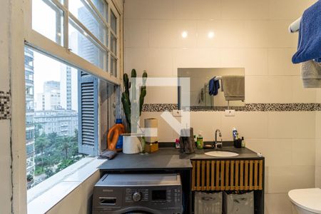 Banheiro de kitnet/studio para alugar com 1 quarto, 32m² em República, São Paulo