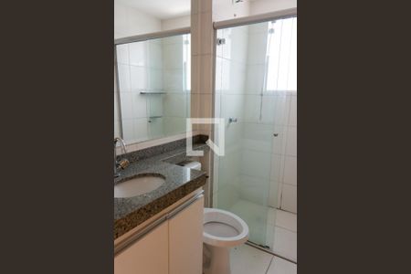 Banheiro de apartamento à venda com 2 quartos, 80m² em Nacional, Contagem