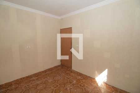 Quarto 1 de casa para alugar com 3 quartos, 80m² em Jardim Iva, São Paulo