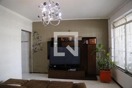 Sala de casa à venda com 2 quartos, 250m² em Vila Picinin, São Paulo