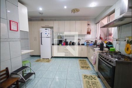 Casa à venda com 552m², 5 quartos e 3 vagas Casa à venda com 552m², 5 quartos e 3 vagasCozinha