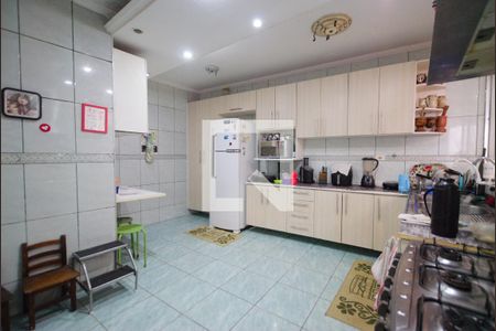 Casa à venda com 552m², 5 quartos e 3 vagas Casa à venda com 552m², 5 quartos e 3 vagasCozinha