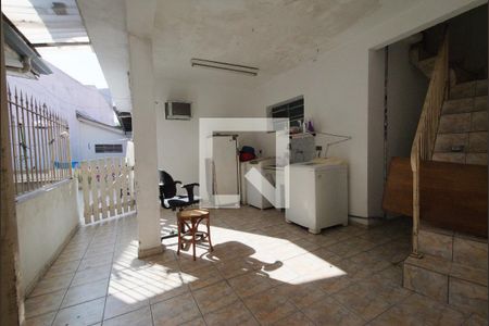 Casa à venda com 552m², 5 quartos e 3 vagas Casa à venda com 552m², 5 quartos e 3 vagasLavanderia