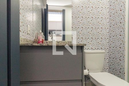 Banheiro de kitnet/studio para alugar com 1 quarto, 24m² em República, São Paulo