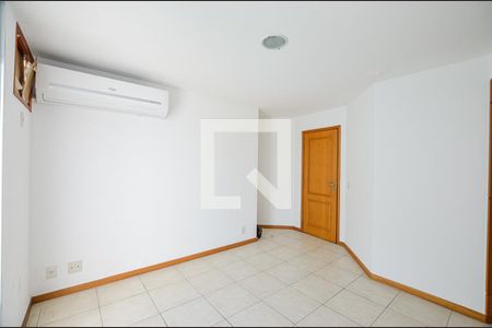 Sala de apartamento para alugar com 3 quartos, 216m² em São Francisco, Niterói