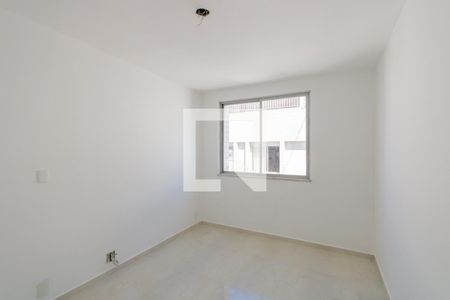 Quarto 1 de apartamento para alugar com 2 quartos, 79m² em Jacarepaguá, Rio de Janeiro