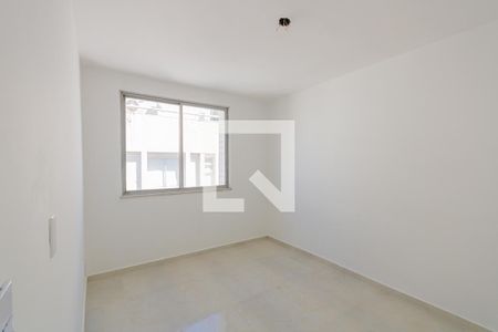 Quarto 1 de apartamento para alugar com 2 quartos, 79m² em Jacarepaguá, Rio de Janeiro