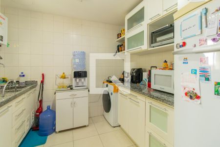 Cozinha de apartamento à venda com 3 quartos, 75m² em Medianeira, Porto Alegre