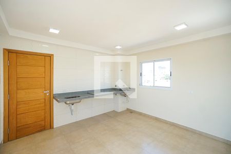 Sala e cozinha de apartamento para alugar com 2 quartos, 34m² em Vila Carrao, São Paulo