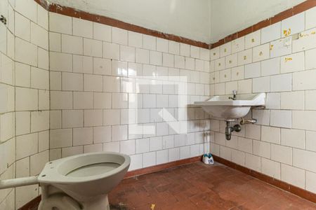 Banheiro de kitnet/studio para alugar com 1 quarto, 33m² em Centro, São Paulo