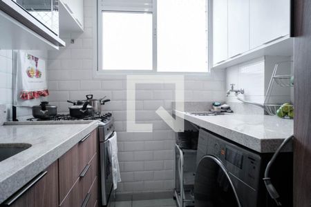 Cozinha de apartamento para alugar com 2 quartos, 35m² em Parque Císper, São Paulo