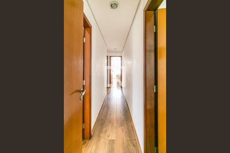 Corredor de apartamento à venda com 4 quartos, 147m² em São José, Belo Horizonte