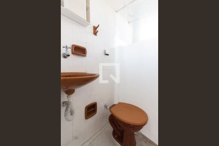 Banheiro de casa para alugar com 1 quarto, 44m² em Santa Terezinha, São Paulo
