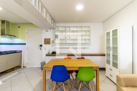 Sala - Mesa de kitnet/studio para alugar com 2 quartos, 47m² em Santa Ifigênia, São Paulo