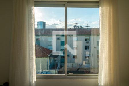 Quarto 1 de apartamento à venda com 2 quartos, 60m² em Cristal, Porto Alegre