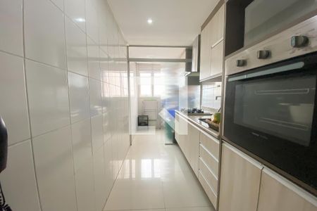 Cozinha e Área de Serviço de apartamento à venda com 2 quartos, 54m² em São Pedro, Osasco