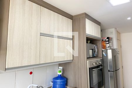 Cozinha e Área de Serviço de apartamento à venda com 2 quartos, 54m² em São Pedro, Osasco