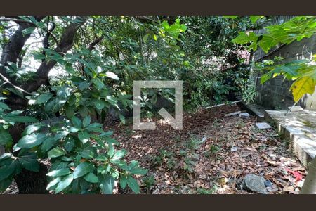 Quintal de casa à venda com 3 quartos, 166m² em São Francisco, Belo Horizonte