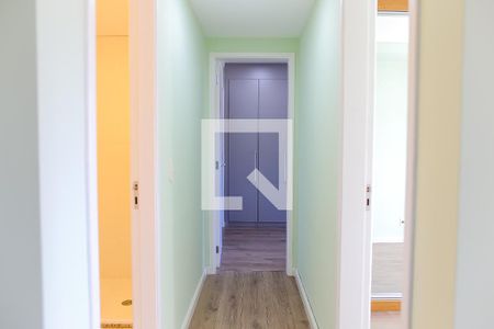 Corredor de apartamento para alugar com 2 quartos, 77m² em Campestre, Santo André