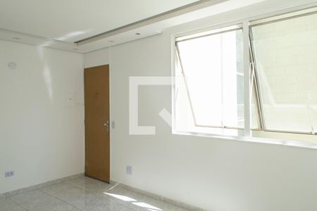 Sala de apartamento para alugar com 2 quartos, 43m² em Vila Celeste, São Paulo