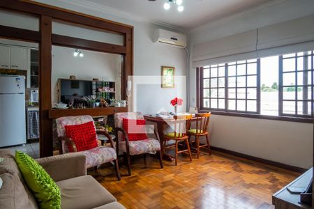 Sala de apartamento à venda com 3 quartos, 80m² em Santana, Porto Alegre