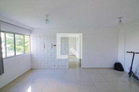 Sala de apartamento para alugar com 3 quartos, 65m² em Jardim Olympia, São Paulo