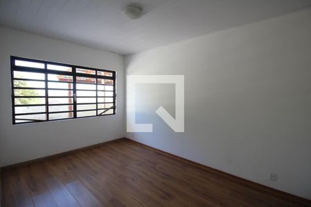 Quarto 2 de casa para alugar com 3 quartos, 170m² em Jardim Floresta, Porto Alegre