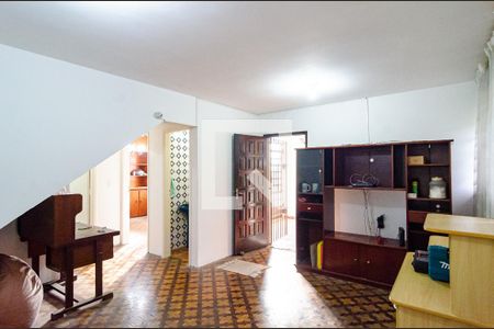 Sala de casa à venda com 3 quartos, 325m² em Cidade Domitila, São Paulo