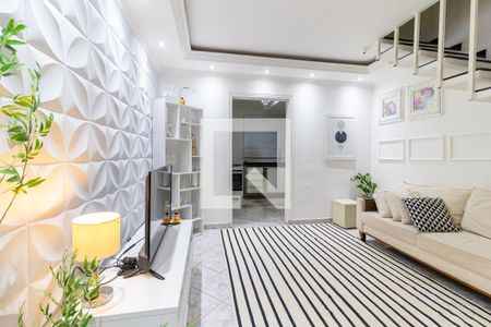 Sala de casa de condomínio à venda com 3 quartos, 100m² em Vila Curuçá, São Paulo