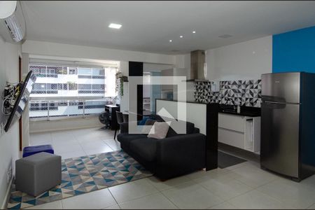 Sala de apartamento para alugar com 1 quarto, 74m² em Barra da Tijuca, Rio de Janeiro