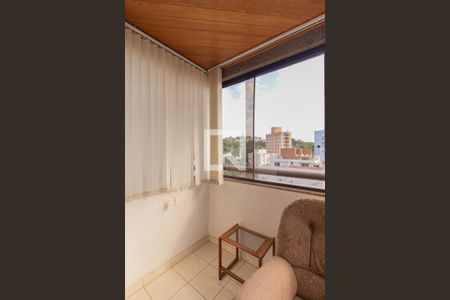 Sala de apartamento à venda com 2 quartos, 60m² em Menino Deus, Porto Alegre