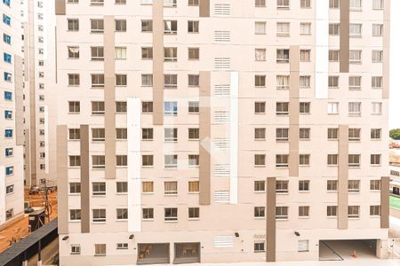 Vista da Sala/Cozinha de apartamento para alugar com 2 quartos, 39m² em Vila das Bandeiras, Guarulhos