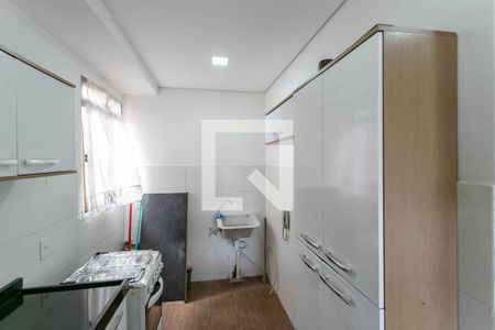 Cozinha e Área de Serviço de apartamento à venda com 2 quartos, 59m² em Vila São Gabriel, Belo Horizonte