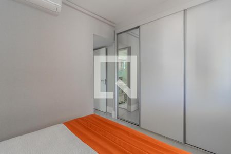 Suíte de apartamento para alugar com 2 quartos, 69m² em Vila Olímpia, São Paulo