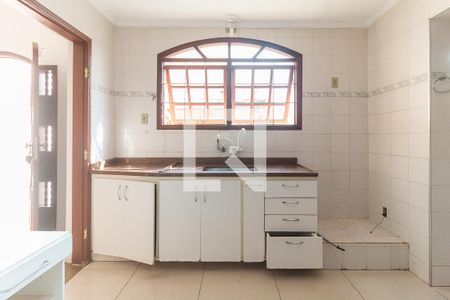 Casa para alugar com 350m², 2 quartos e 10 vagas Casa para alugar com 350m², 2 quartos e 10 vagasCozinha
