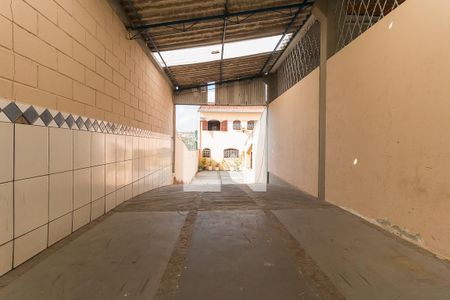 Casa para alugar com 350m², 2 quartos e 10 vagas Casa para alugar com 350m², 2 quartos e 10 vagasGaragem