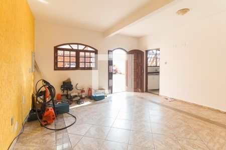 Sala de casa para alugar com 2 quartos, 350m² em Jardim Camila, Mogi das Cruzes