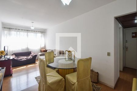 Apartamento à venda com 75m², 2 quartos e 1 vagaSala de Jantar