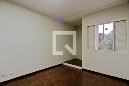 Quarto 2 de casa para alugar com 3 quartos, 135m² em Parque Maria Domitila, São Paulo