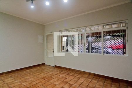 Sala de casa para alugar com 3 quartos, 135m² em Parque Maria Domitila, São Paulo