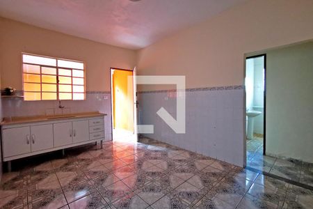 Casa à venda com 283m², 2 quartos e 3 vagas Casa à venda com 283m², 2 quartos e 3 vagasCozinha