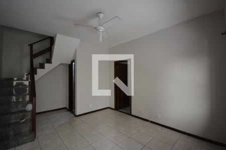 Sala de apartamento para alugar com 2 quartos, 100m² em Vila da Penha, Rio de Janeiro